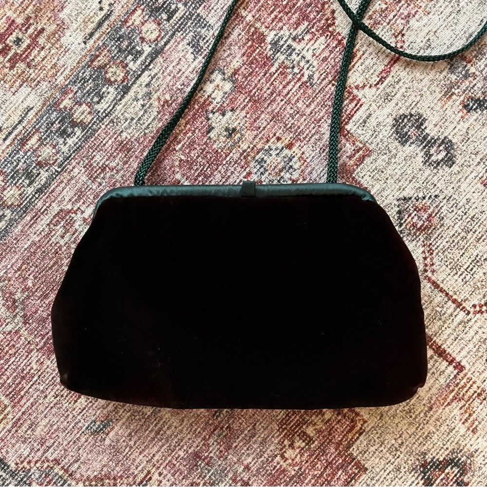Nordstrom vintage green velvet & satin clamshell evening clutch bag with strap